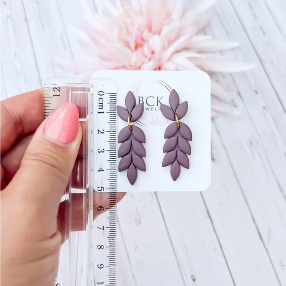Plum Purple Polymer Clay Leaf Earrings, prairie girl earrings, handmade, - Picture 5 of 6